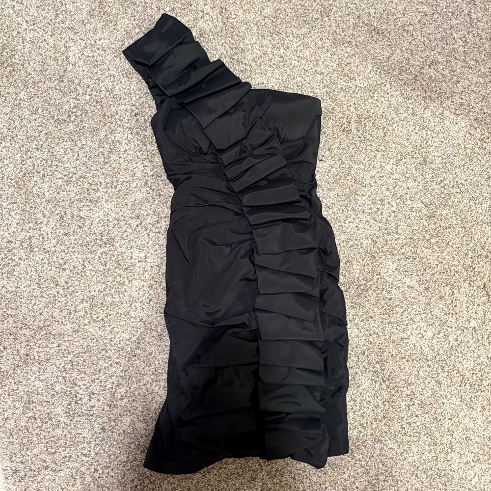 La Chateau one shoulder black dress, size 3/4